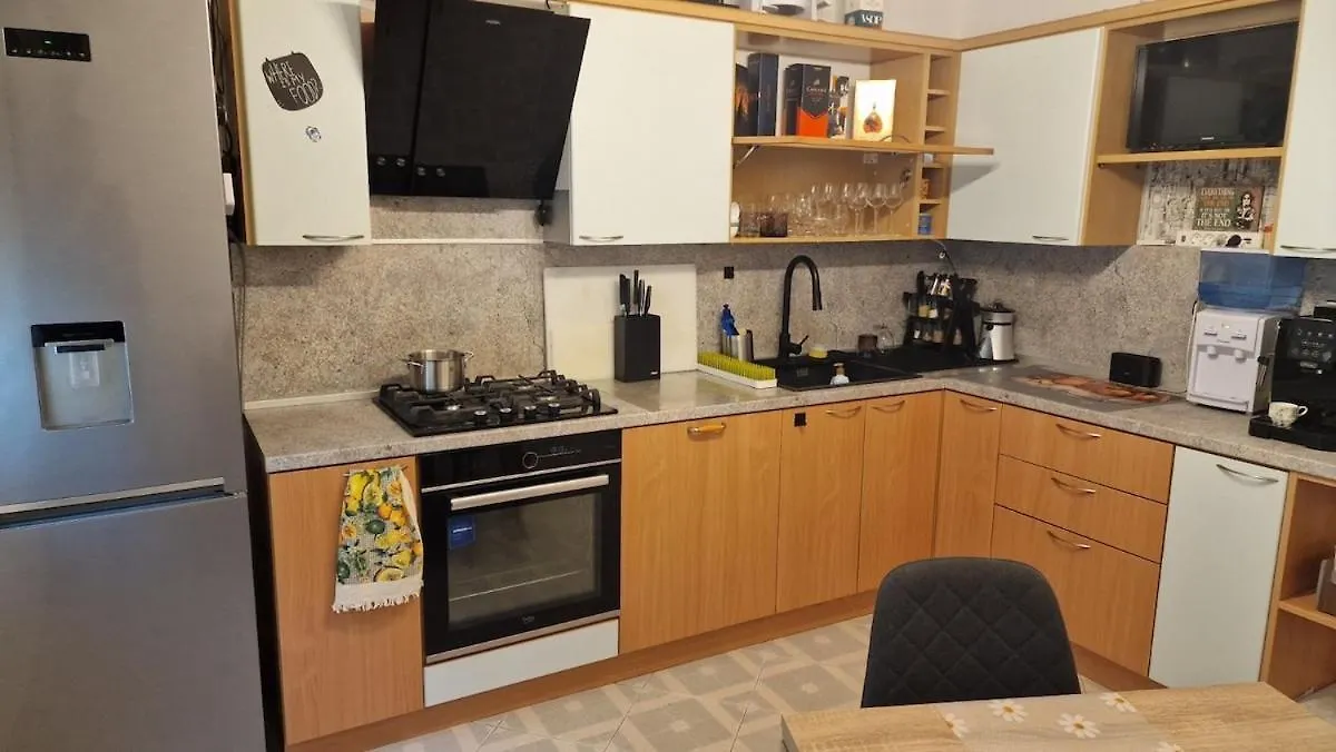 Stylish Apt, Free Parking, Near Center & Airport Βάρνα 0*,