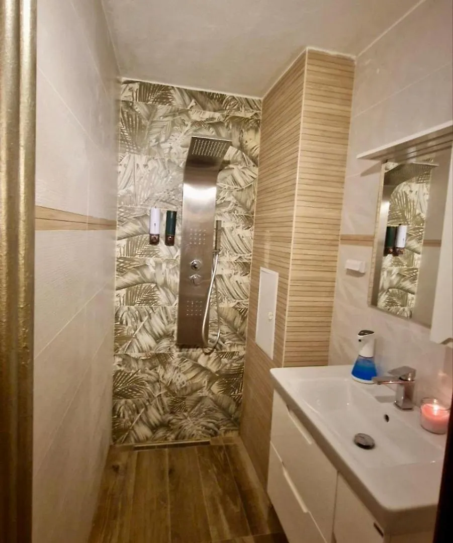 公寓 Stylish Apt, Free Parking, Near Center & Airport 瓦爾納 保加利亚