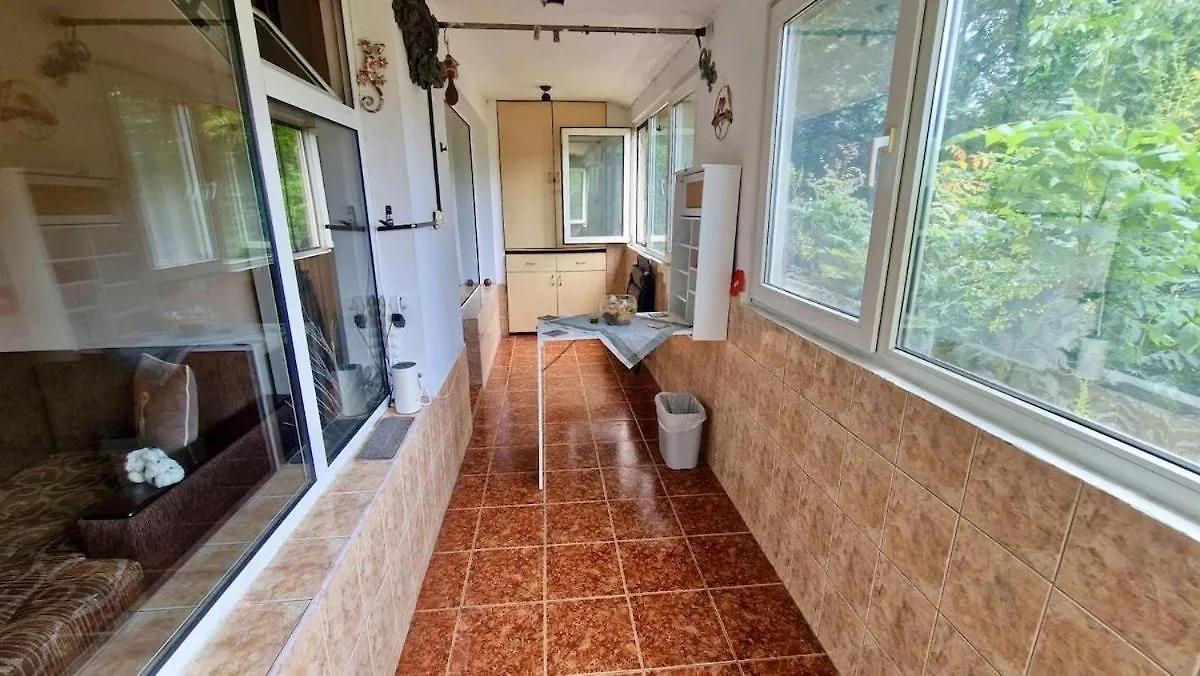 Stylish Apt, Free Parking, Near Center & Airport Βάρνα 0*,  Βουλγαρία
