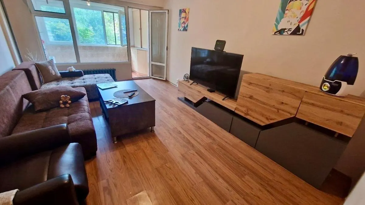 Stylish Apt, Free Parking, Near Center & Airport 瓦爾納 0*,